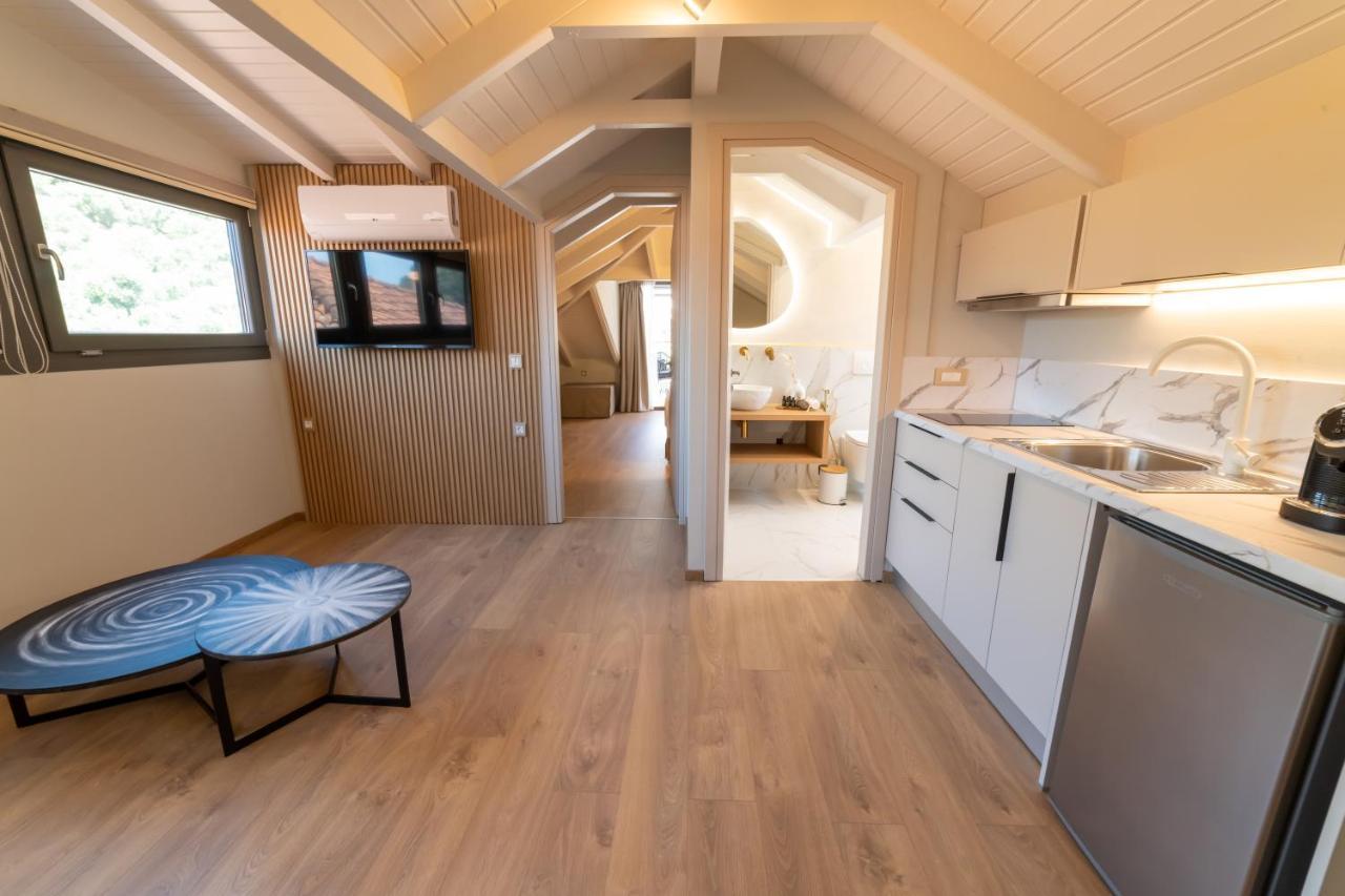 Anesis Deluxe Apartments Parga Eksteriør billede