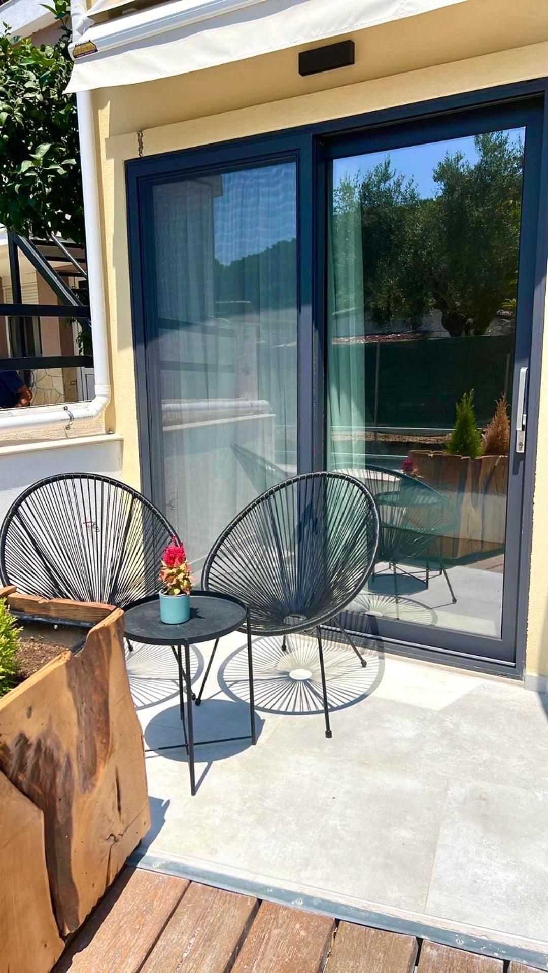 Anesis Deluxe Apartments Parga Eksteriør billede